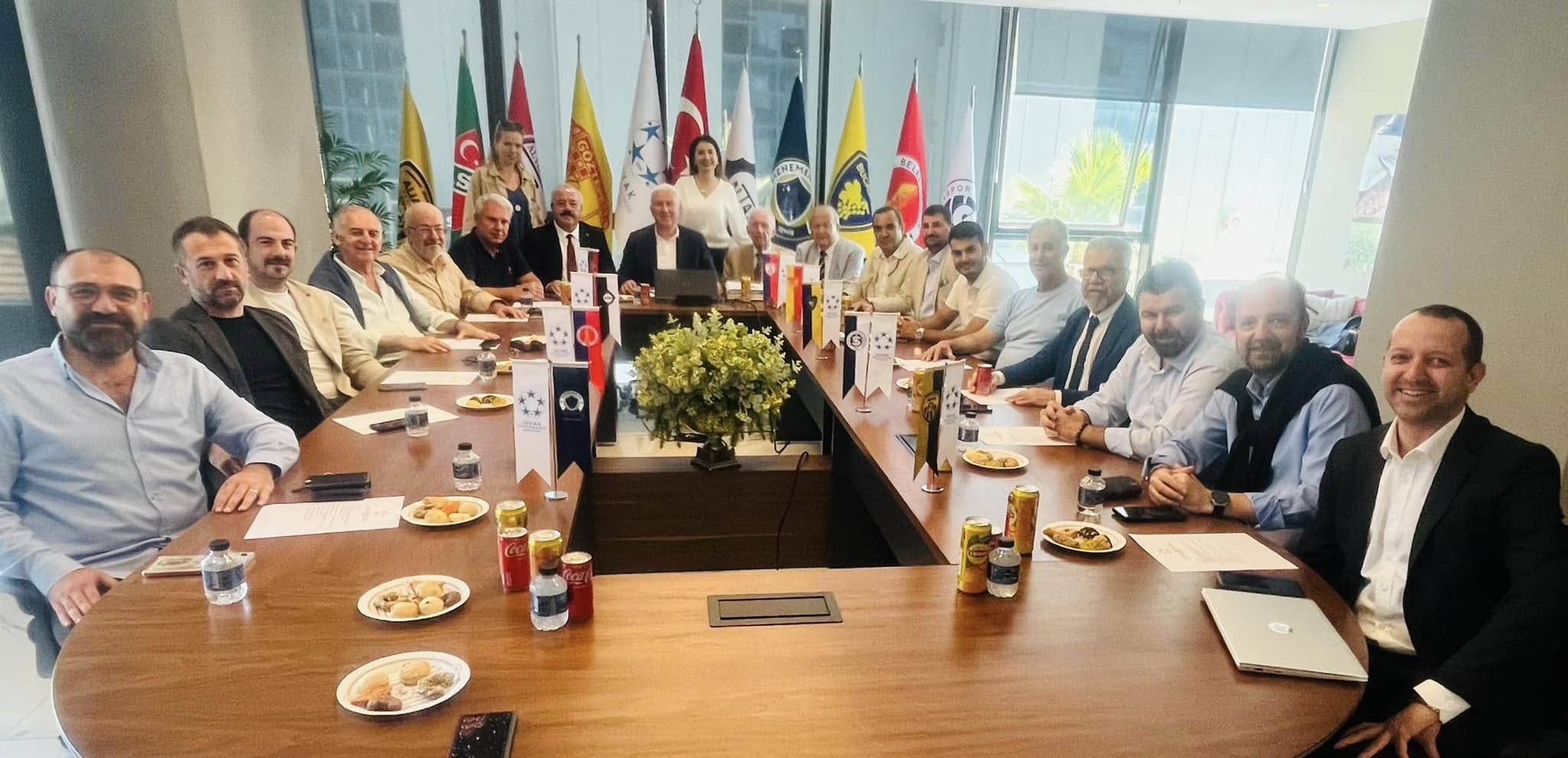 YENİ SEÇİLEN YÖNETİM KURULUMUZ GÖREV BÖLÜMÜ YAPTI…   