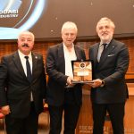 EBSO’DAN İZVAK’A PLAKET…