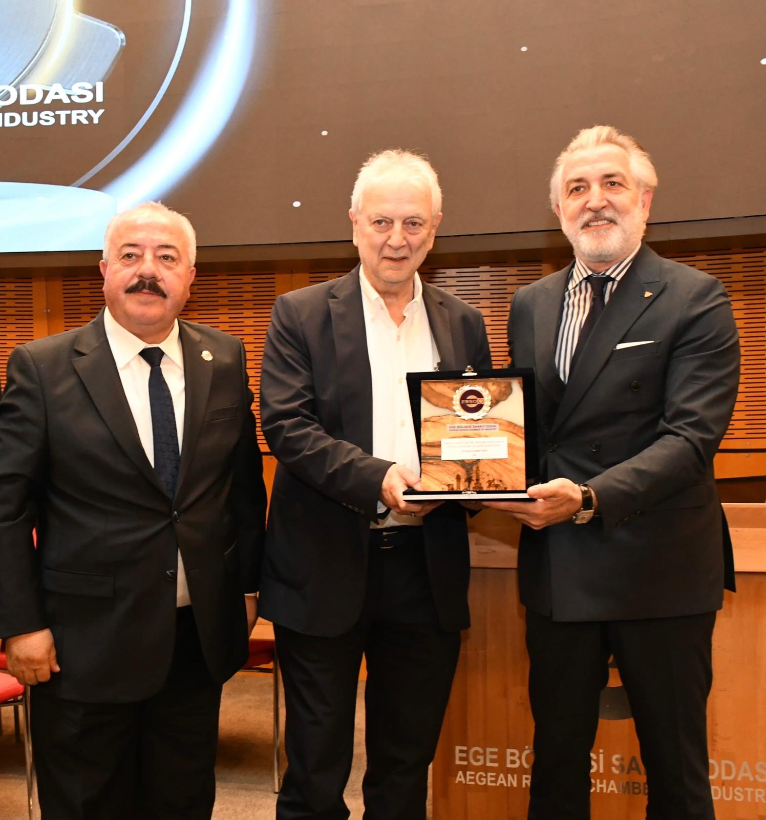 EBSO’DAN İZVAK’A PLAKET…