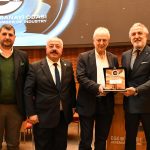 EBSO’DAN İZVAK’A PLAKET…